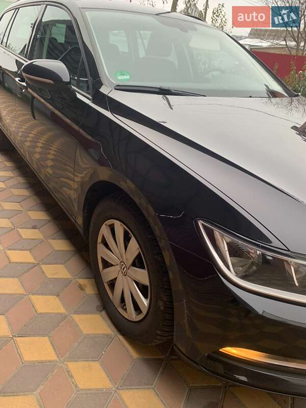 Універсал Volkswagen Passat 2016 в Корсунь-Шевченківському