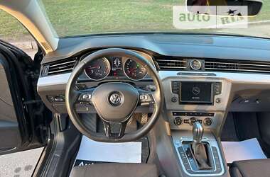 Универсал Volkswagen Passat 2015 в Виннице