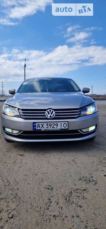 Седан Volkswagen Passat 2013 в Лозовій