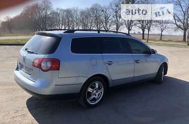 Універсал Volkswagen Passat 2006 в Володимирі