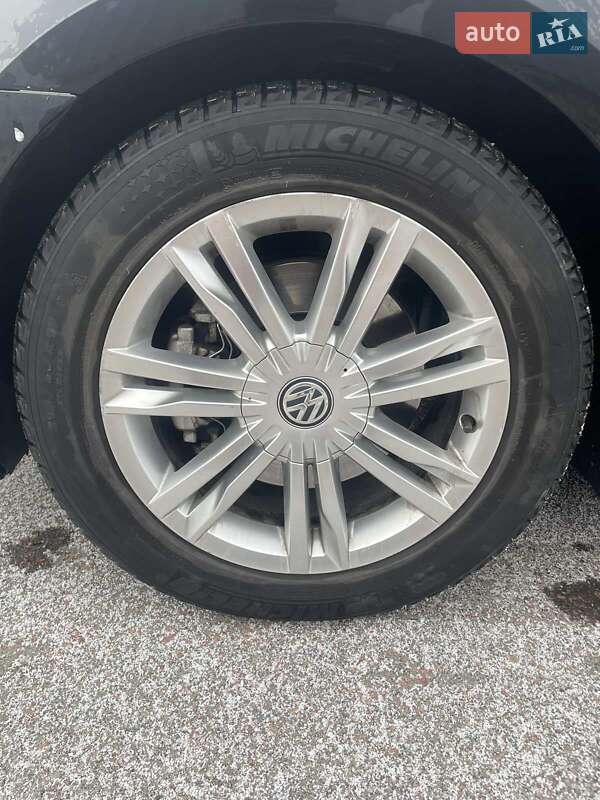 Седан Volkswagen Passat 2013 в Вишневому