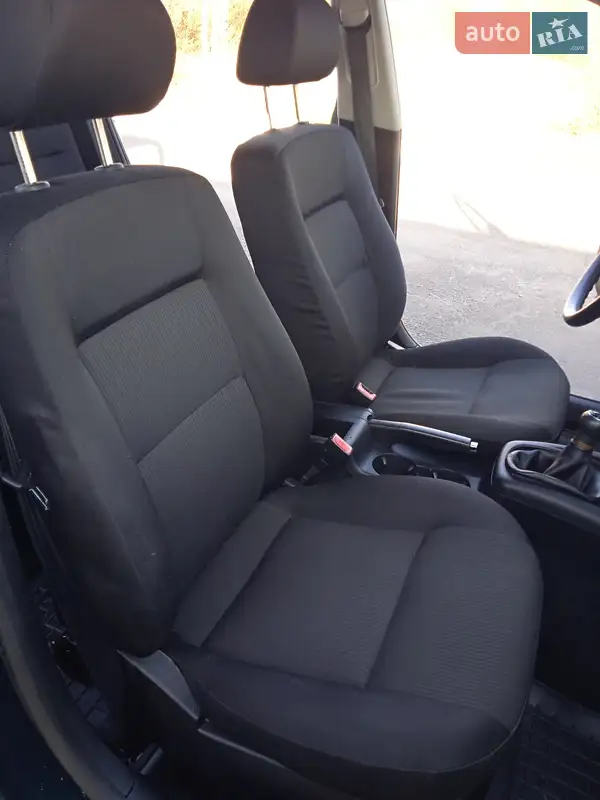 Volkswagen Passat 2001 VIN WVWZZZ3BZ2E267787 фото оголошення 13 з 56