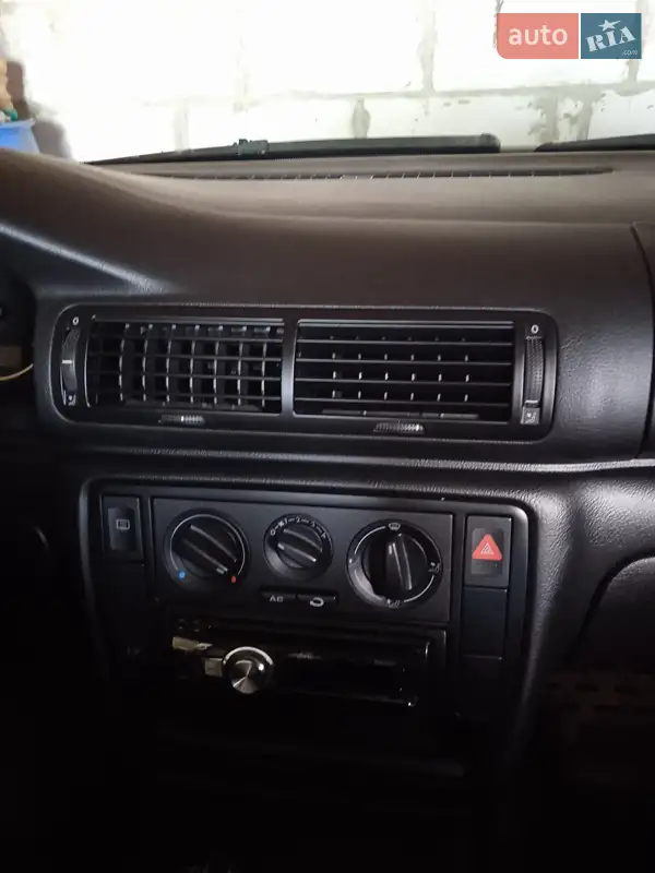 Volkswagen Passat 2001 VIN WVWZZZ3BZ2E267787 фото оголошення 16 з 56