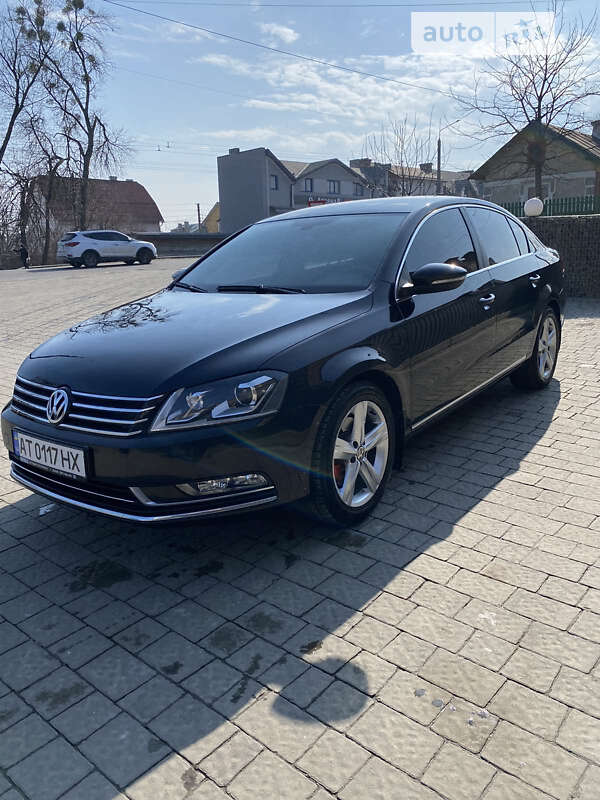 Седан Volkswagen Passat 2011 в Калуші