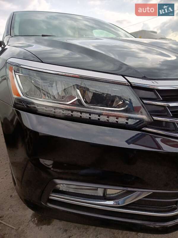 Седан Volkswagen Passat 2015 в Пирятине