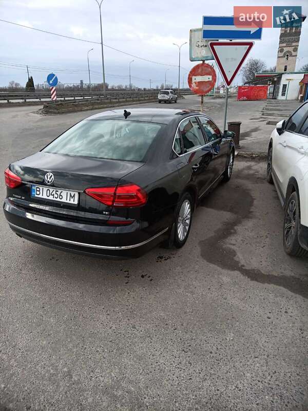Седан Volkswagen Passat 2015 в Пирятине