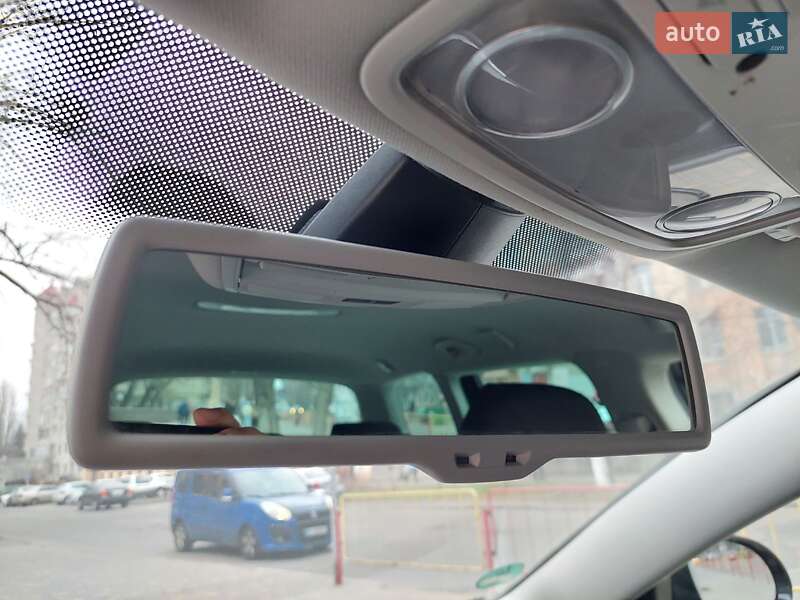 Универсал Volkswagen Passat 2009 в Одессе