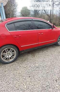Седан Volkswagen Passat 2005 в Виноградове