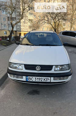 Універсал Volkswagen Passat 1995 в Тернополі