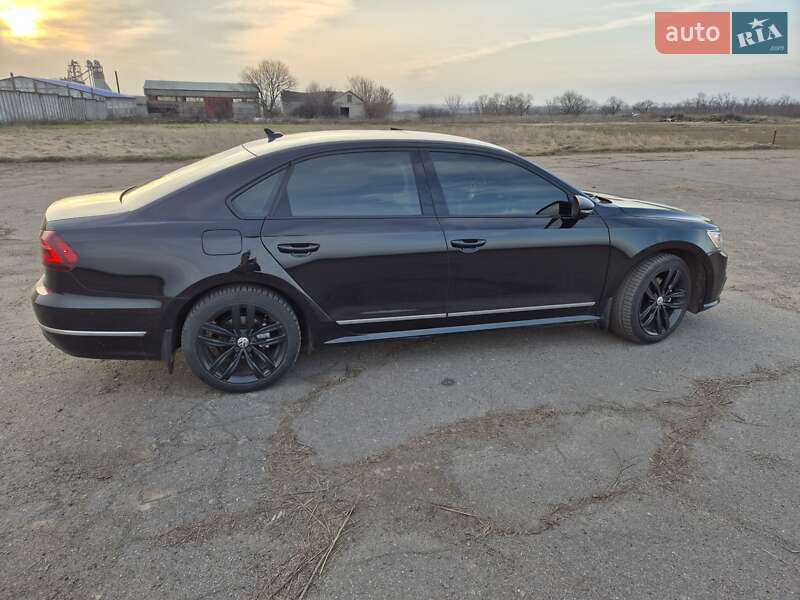 Седан Volkswagen Passat 2017 в Петрове