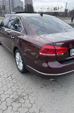 Седан Volkswagen Passat 2012 в Киеве