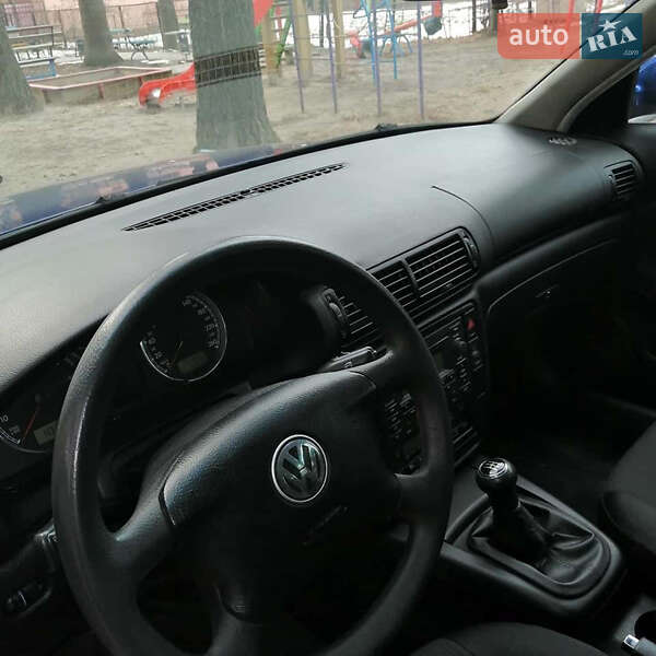 Универсал Volkswagen Passat 2003 в Сумах