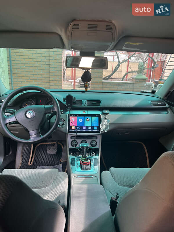 Универсал Volkswagen Passat 2006 в Николаеве