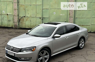 Седан Volkswagen Passat 2012 в Миколаєві