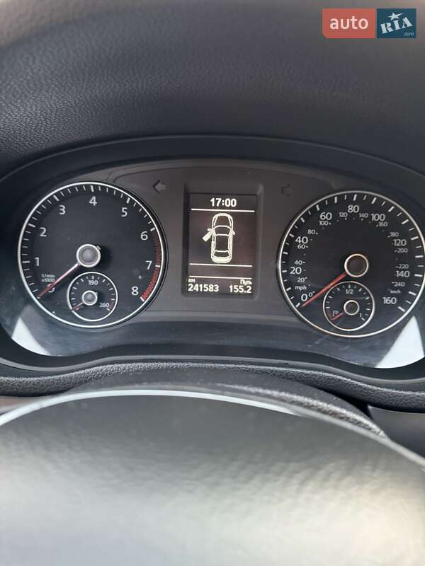 Седан Volkswagen Passat 2012 в Кривом Роге