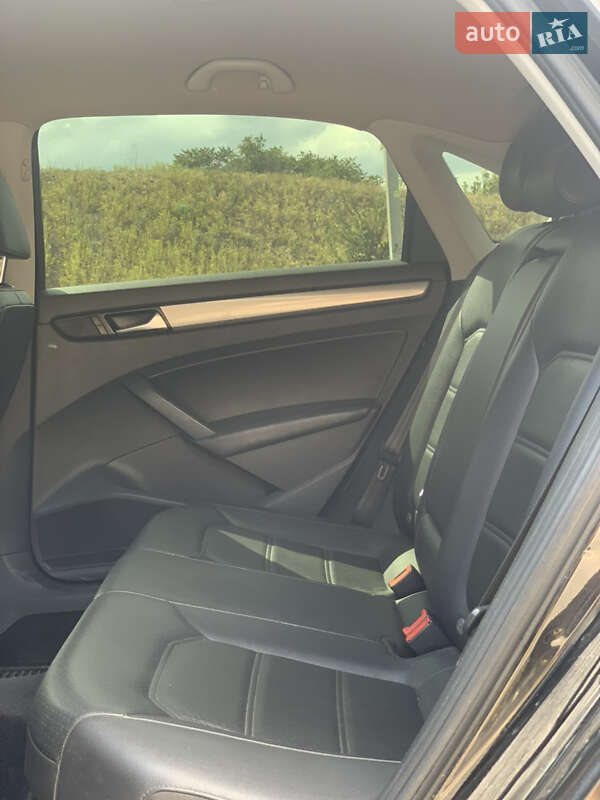 Седан Volkswagen Passat 2014 в Одессе