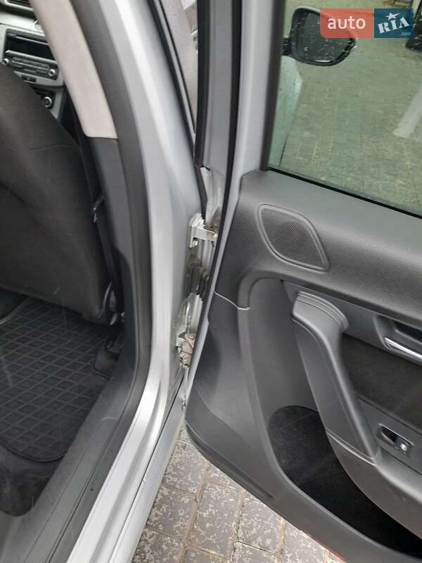 Седан Volkswagen Passat 2011 в Виннице