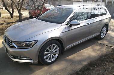 Универсал Volkswagen Passat 2015 в Краматорске