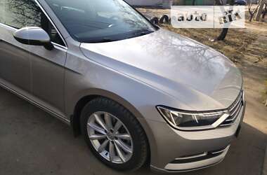 Универсал Volkswagen Passat 2015 в Краматорске