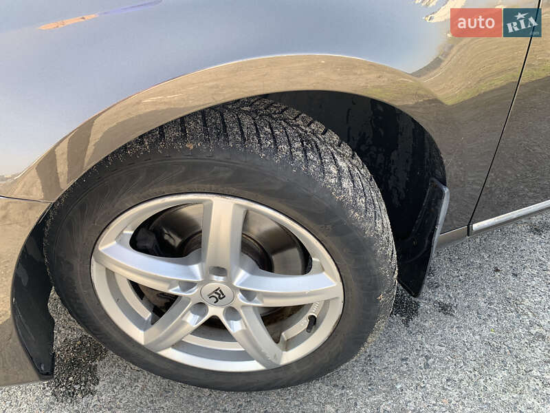 Седан Volkswagen Passat 2013 в Гайвороне