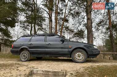 Универсал Volkswagen Passat 1994 в 