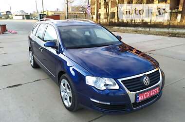 Универсал Volkswagen Passat 2008 в Ромнах