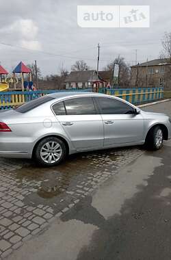 Седан Volkswagen Passat 2012 в Рокитном