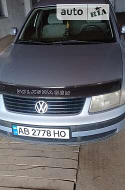 Седан Volkswagen Passat 1997 в Тульчині