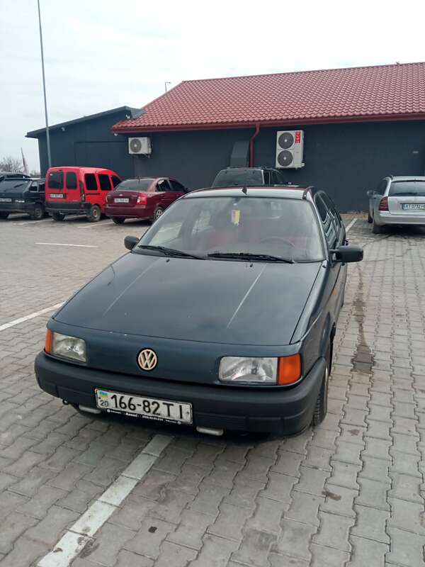 Седан Volkswagen Passat 1989 в Тернополі