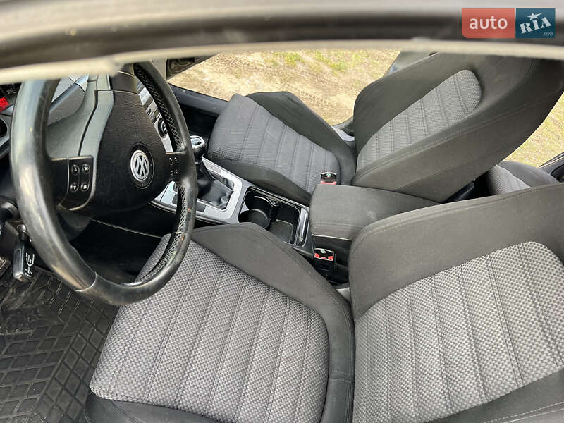 Универсал Volkswagen Passat 2006 в Черновцах