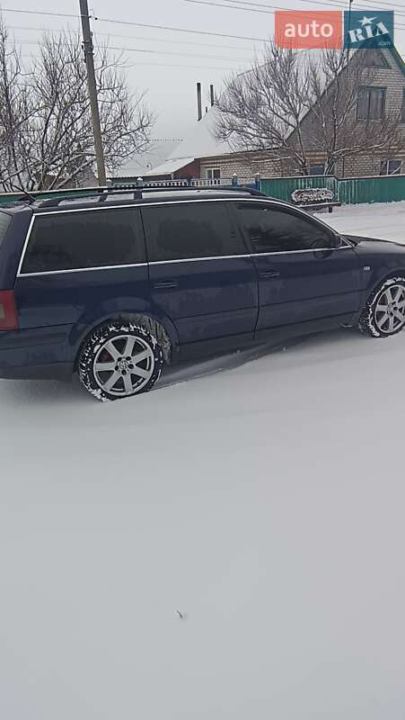Универсал Volkswagen Passat 2001 в Котельве