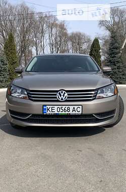 Седан Volkswagen Passat 2014 в Лозовой