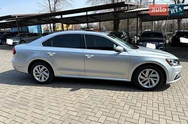 Седан Volkswagen Passat 2017 в Кривому Розі