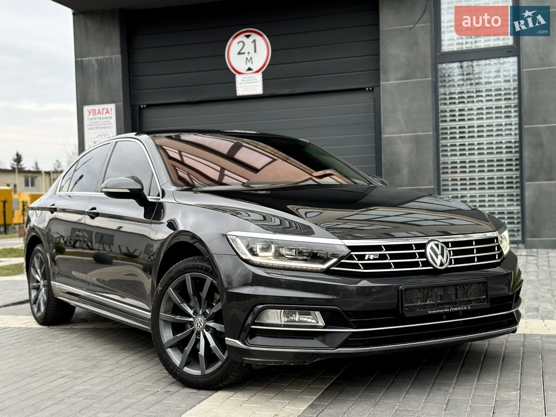2018 Volkswagen Passat - мініатюра 2
