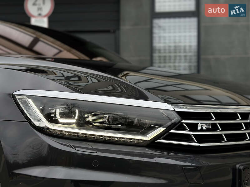 Седан Volkswagen Passat 2018 в Львове