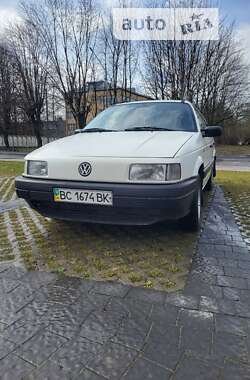 Універсал Volkswagen Passat 1992 в Львові