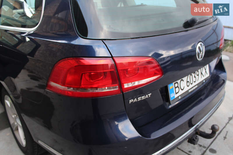 Універсал Volkswagen Passat 2011 в Кам'янці-Бузькій