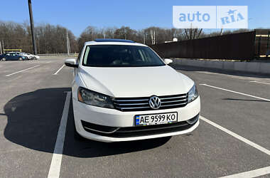 Седан Volkswagen Passat 2012 в Дніпрі