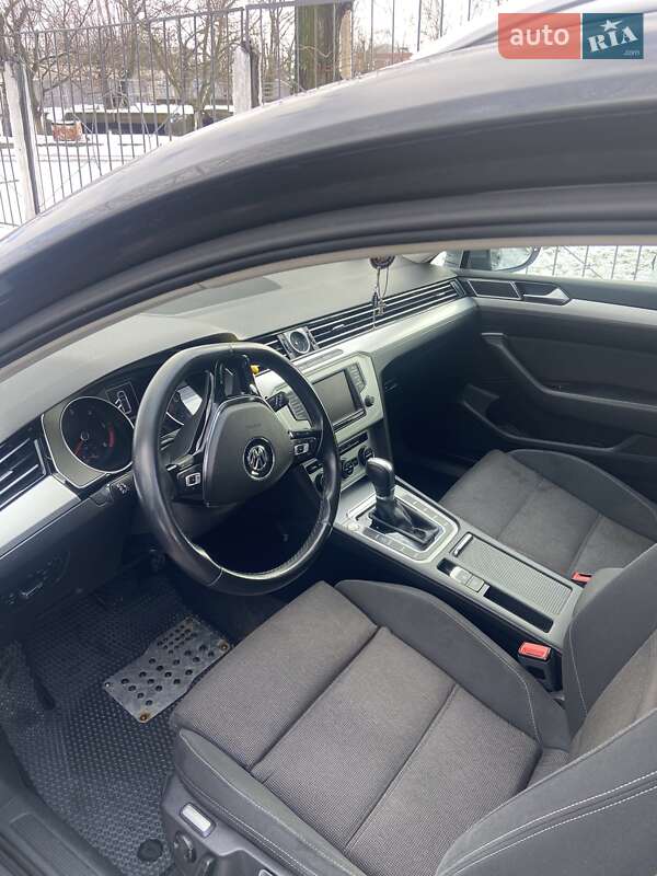Универсал Volkswagen Passat 2015 в Виннице