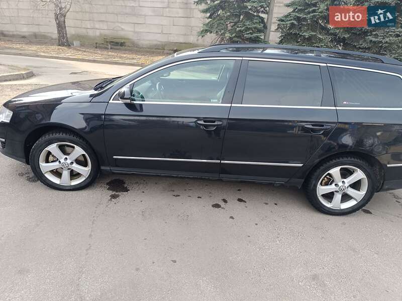 Универсал Volkswagen Passat 2010 в Харькове