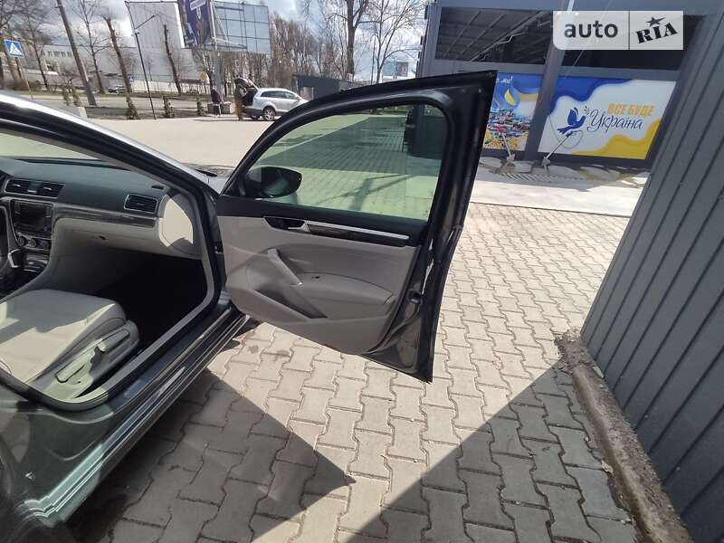Седан Volkswagen Passat 2018 в Тернополі
