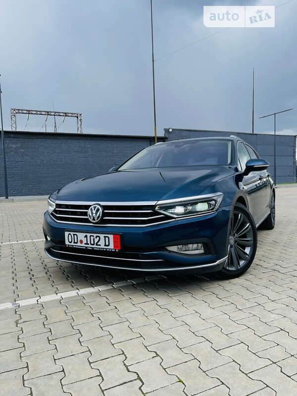 Універсал Volkswagen Passat 2019 в Івано-Франківську
