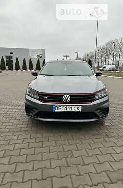 Седан Volkswagen Passat 2018 в Миколаєві