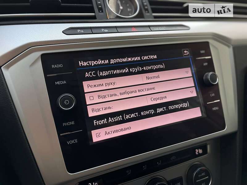 Седан Volkswagen Passat 2017 в Луцке