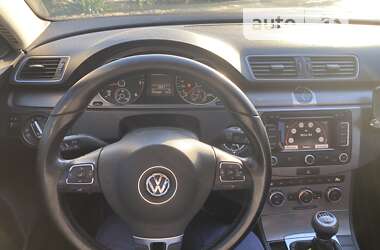 Універсал Volkswagen Passat 2013 в Могилів-Подільському