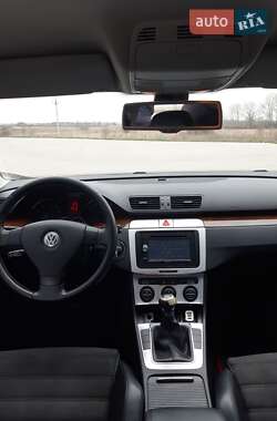 Седан Volkswagen Passat 2007 в 