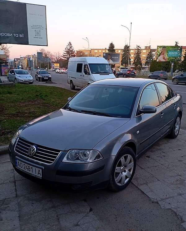 Седан Volkswagen Passat 2003 в Ужгороде