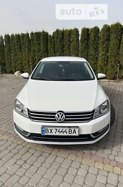 Седан Volkswagen Passat 2014 в Дунаївцях