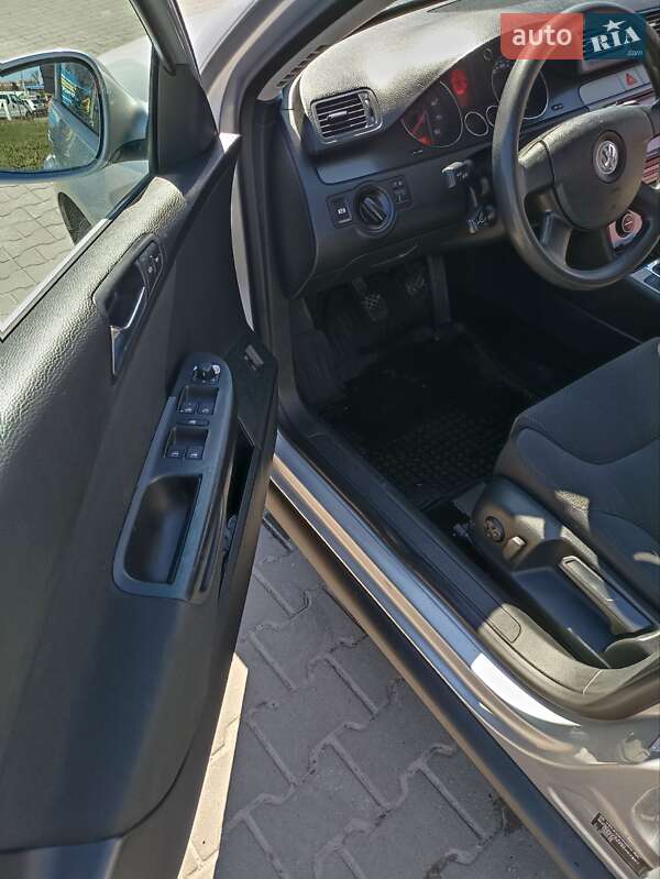 Универсал Volkswagen Passat 2005 в Львове