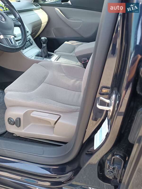 Седан Volkswagen Passat 2010 в Южноукраинске